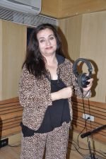 Salma Agha at a song recording for Damini - tribute to the victim of delhi rape in Mumbai on 7th Jan 2013 (16).JPG